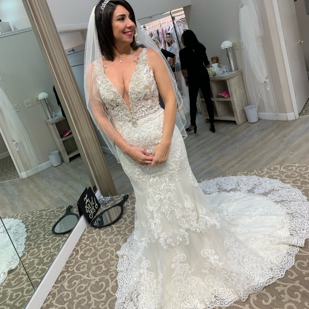 Casablanca Wedding Dress- (Madison)